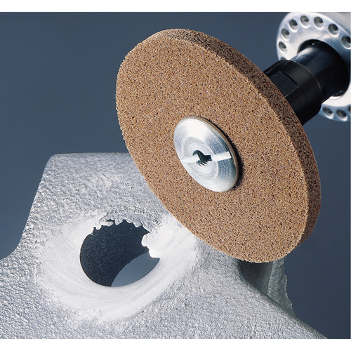 Scotch-Brite EXL Unitized Deburring Wheels, 1" x 1", 3/16" Arbor, 6A Grit Les Fournitures Industrielles Méga