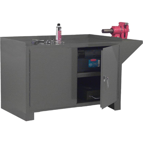 Stationary Workstation, Steel Surface, 60-1/8" W x 24-1/4" D x 36-3/16" H Les Fournitures Industrielles Méga