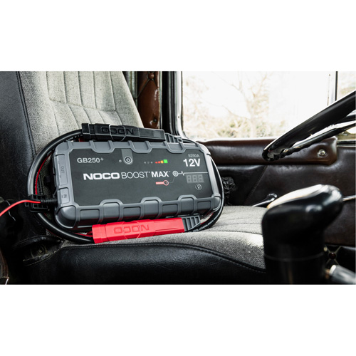 GB250+ Boost&reg; Max Jump Starter Les Fournitures Industrielles Méga
