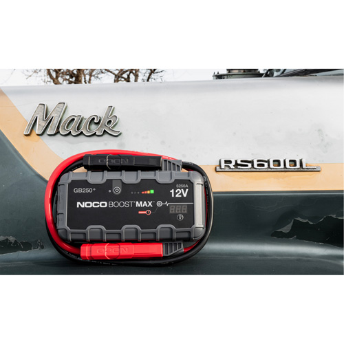 GB250+ Boost&reg; Max Jump Starter Les Fournitures Industrielles Méga