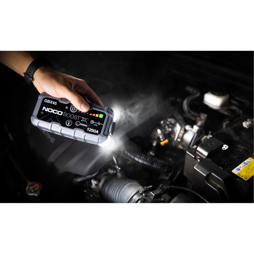 GBX45 Boost&reg; X Jump Starter Les Fournitures Industrielles Méga