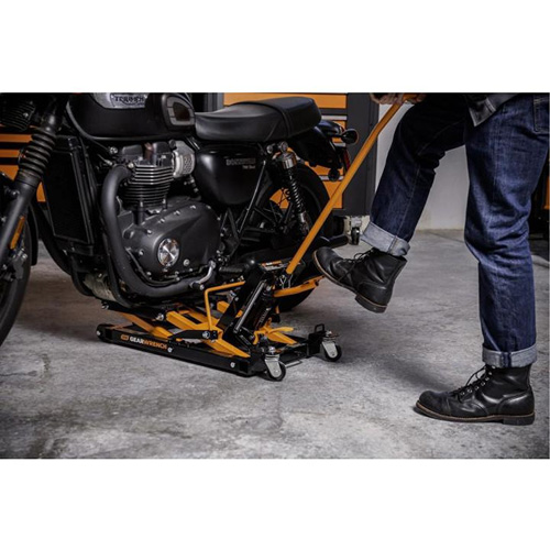 ATV and Motorcycle Jack, 0.75 Ton(s) Capacity, 4-2/3" Lowered, 14-1/2" Raised, Manual Hydraulic Les Fournitures Industrielles Méga