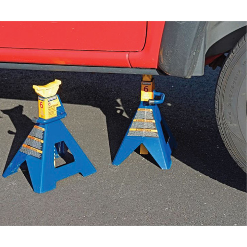 Chandelles, Poign&eacute;e/rochet verrouillable, Capacit&eacute; de 6 tonnes, 25-1/4" h Les Fournitures Industrielles Méga