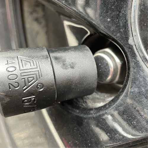 Emergency Lug Nut Remover Les Fournitures Industrielles Méga