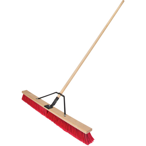 Balai-brosse &agrave; manche renforc&eacute;, 36", Moyen, Soies PVC Les Fournitures Industrielles Méga