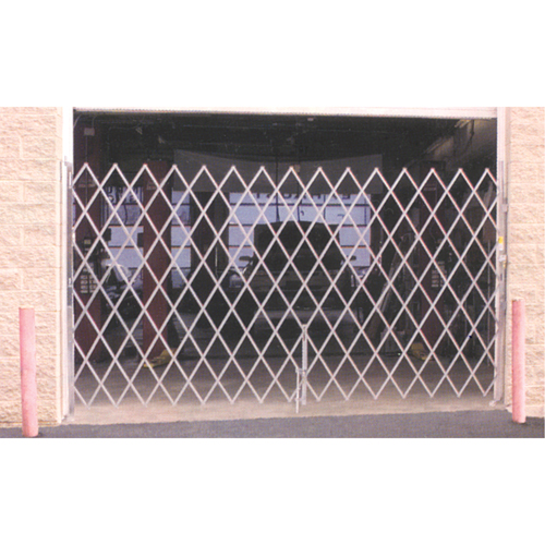 Barri&egrave;res de s&eacute;curit&eacute; galvanis&eacute;es repliables, Repliable simple fixe, 4' lo x 6' h d&eacute;ploy&eacute; Les Fournitures Industrielles Méga