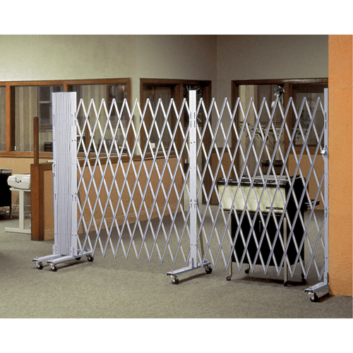 Portable Expanding Gates, Interlocking, 72" L x 72" H, Silver Les Fournitures Industrielles Méga
