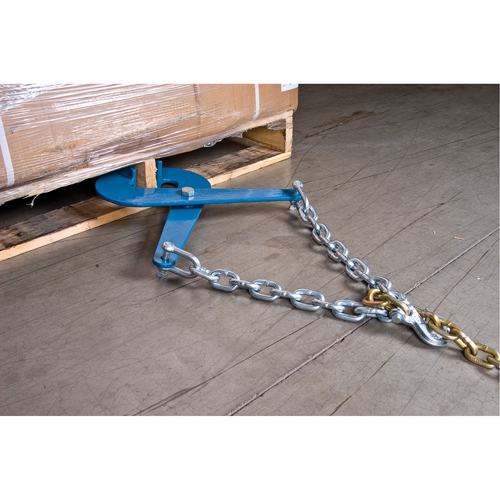 Pallet Puller, 16 lbs. Weight, 7" Jaw Opening, 5000 lbs. Pulling Capacity, 3" Jaw Height Les Fournitures Industrielles Méga