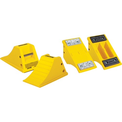 Cales-roue tout-terrain robustes, Polyur&eacute;thane, Jaune, 8-1/2" la x 15-1/2" p x 8-1/4" h Les Fournitures Industrielles Méga