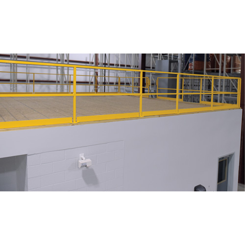 Mezzanine Safety Gate, 68-1/2" L x 42" H, 80-1/16" Raised, Yellow Les Fournitures Industrielles Méga