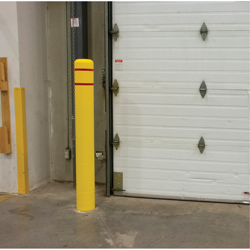 Capuchon en poly&eacute;thyl&egrave;ne pour borne de protection, 4-1/2" dia. x 52" l, Rouge/Jaune Les Fournitures Industrielles Méga