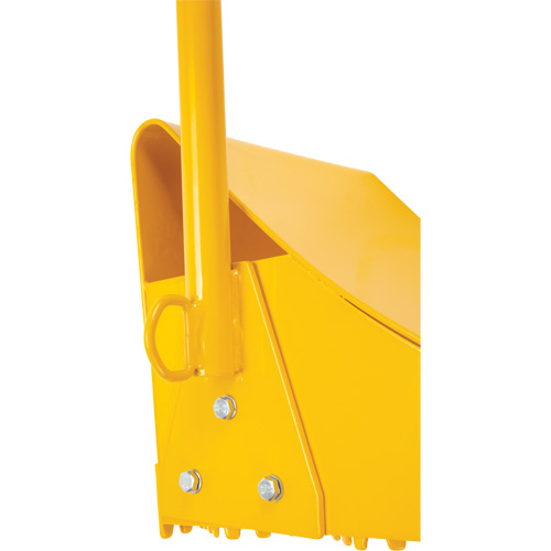 Cale de roue pour la glace avec poign&eacute;e ergonomique, Acier, Jaune, 8-1/16" la x 10-5/8" p x 8-13/16" h Les Fournitures Industrielles Méga