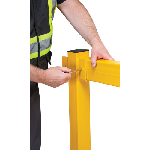 End Post for Light-Duty Guard Rails, Steel, 42" H, Safety Yellow Les Fournitures Industrielles Méga