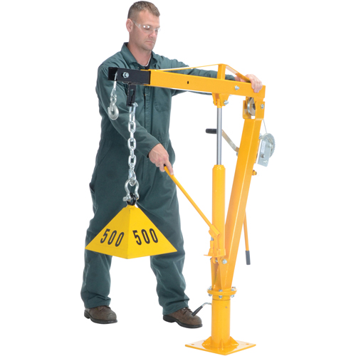 Grue &agrave; fl&egrave;che pour camion actionn&eacute;e par treuil, Capacit&eacute; de 1000 lb (0,5 tonne), Limite de 86-1/2" Les Fournitures Industrielles Méga