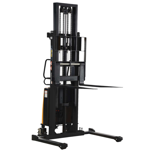Fork Lift Stacker, Electric Operated, 2000 lbs. Capacity, 118" Max Lift Les Fournitures Industrielles Méga
