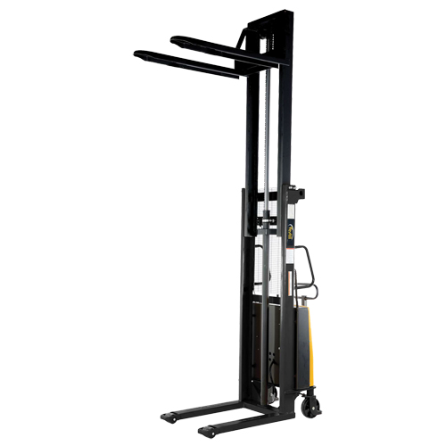 Fork Lift Stacker, Electric Operated, 2000 lbs. Capacity, 118" Max Lift Les Fournitures Industrielles Méga