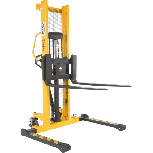 Manual Hydraulic Stacker, Hand Pump Operated, 2000 lbs. Capacity, 63" Max Lift Les Fournitures Industrielles Méga