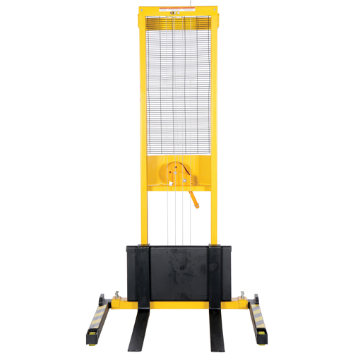 Manual Stacker, Hand Winch Operated, 770 lbs. Capacity, 60" Max Lift Les Fournitures Industrielles Méga
