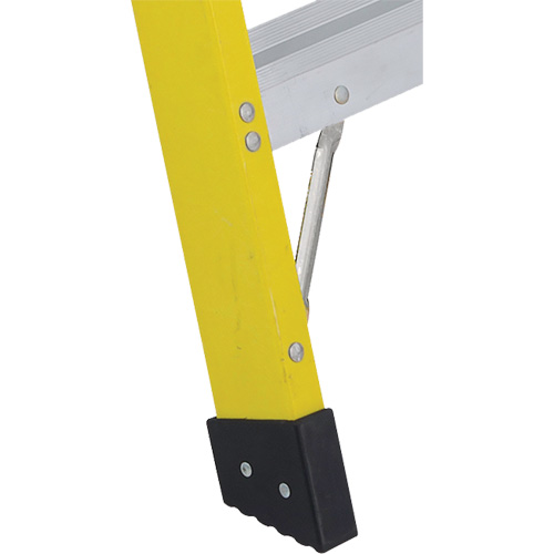 Industrial Heavy-Duty Stepladders (6400 Series), 4', Fibreglass, 300 lbs. Capacity, Type 1A Les Fournitures Industrielles Méga