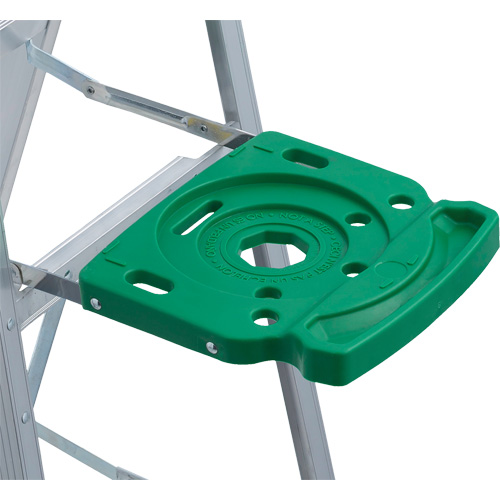 Commercial Duty Stepladders (2400 Series), 4', Aluminum, 225 lbs. Capacity, Type 2 Les Fournitures Industrielles Méga