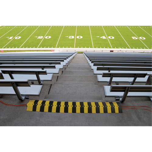 Ultra-Sidewinder&reg; Cable Protection System - Medium, 14.125" x 9.75" x 1.38", 13500 lbs. (6.75 tons) Les Fournitures Industrielles Méga