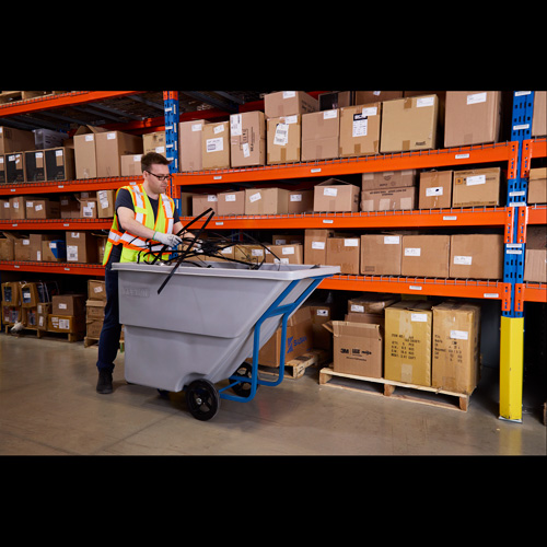Tilt Truck, Polyethylene, 0.625 cu. yd., 850 lbs. Load Capacity Les Fournitures Industrielles Méga