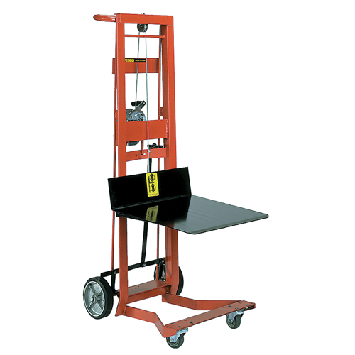 Platform Lift Stacker, Hand Winch Operated, 750 lbs. Capacity, 40" Max Lift Les Fournitures Industrielles Méga