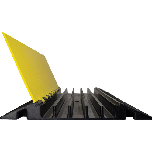 Powerhouse Heavy-Duty Straight Cable Protector, 5 Channels, 36" L x 19.75" W x 2.25" H Les Fournitures Industrielles Méga