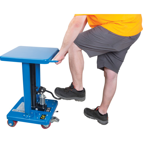 Hydraulic Work Table, 18" L x 18" W, Steel, 500 lbs. Capacity Les Fournitures Industrielles Méga