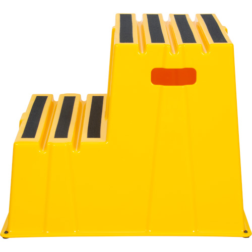 Industrial Step Stool, 2 Steps, 26" x 22-7/16" x 19-11/16" High Les Fournitures Industrielles Méga