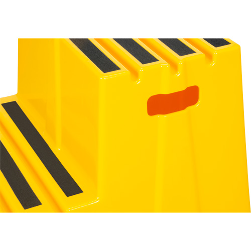 Industrial Step Stool, 2 Steps, 26" x 22-7/16" x 19-11/16" High Les Fournitures Industrielles Méga