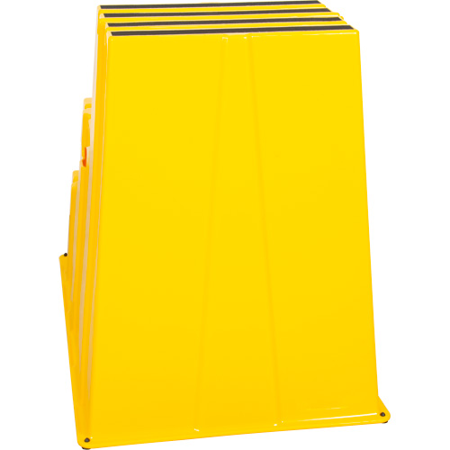 Industrial Step Stool, 3 Steps, 34-13/16" x 22-7/16" x 28-1/2" High Les Fournitures Industrielles Méga
