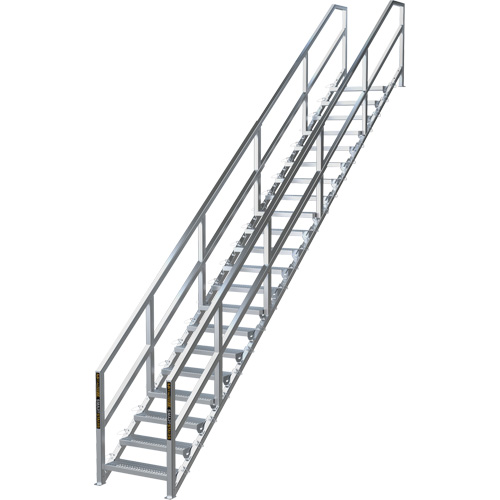 SmartStairs 17-21 Steps Modular Construction Stair System, 157-1/2" H Les Fournitures Industrielles Méga