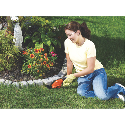 Cisailles de jardin/cisailles &agrave; haie 2-en-1, &agrave; pile, 3,6 V, Largeur de la coupe 4"/6" Les Fournitures Industrielles Méga