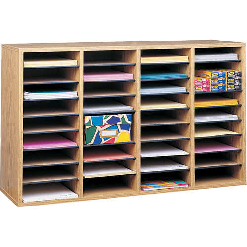 Adjustable Compartment Literature Organizer, Stationary, 36 Slots, Wood, 39-1/4" W x 11-3/4" D x 24" H Les Fournitures Industrielles Méga