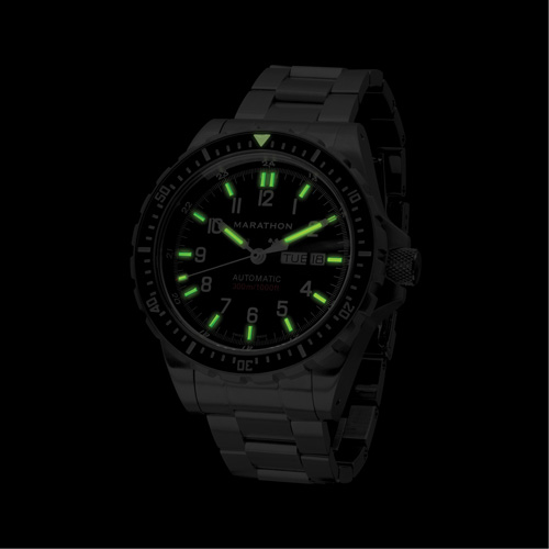 Tr&egrave;s grande montre automatique avec jour/date avec bracelet en acier inoxydable, Num&eacute;rique, &agrave; piles, 46 mm, Argent Les Fournitures Industrielles Méga
