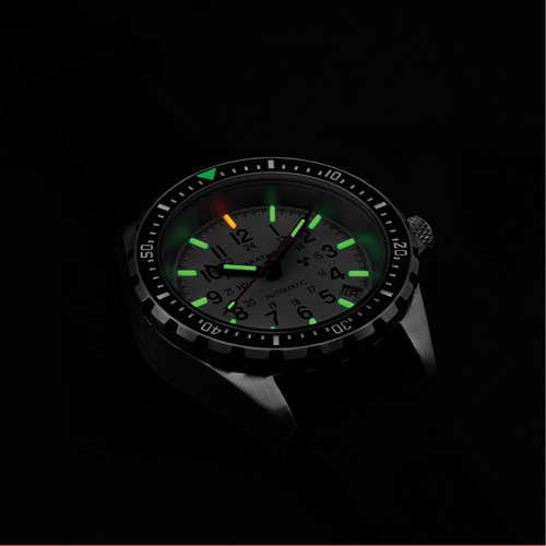 Arctic Edition Medium Diver's Automatic, Digital, Battery Operated, 36 mm, Black Les Fournitures Industrielles Méga