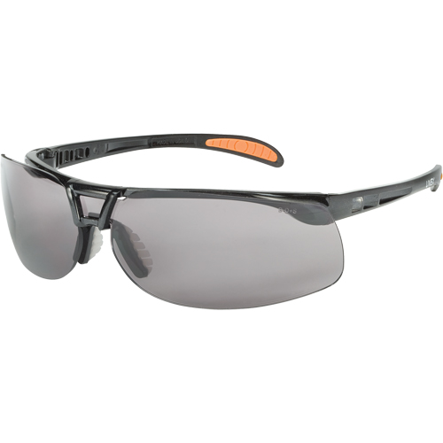Lunettes de s&eacute;curit&eacute; Uvex Prot&eacute;g&eacute; Ultra-Dura, Lentille Grise/fum&eacute;e, Antibu&eacute;e/Anti-&eacute;gratignures, ANSI Z87+/R&eacute;pond ou surpasse la norme CSA Z94.3 Les Fournitures Industrielles Méga