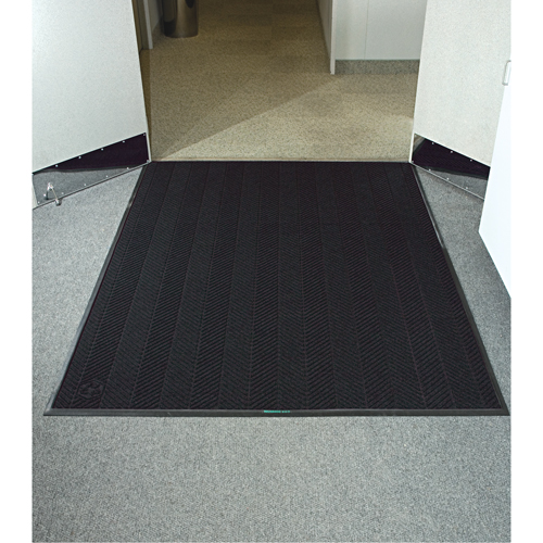 Tapis Waterhog Eco Elite, Essuie-pieds/grattoir, 6' x 8' x 3/8", Fum&eacute;e noire Les Fournitures Industrielles Méga