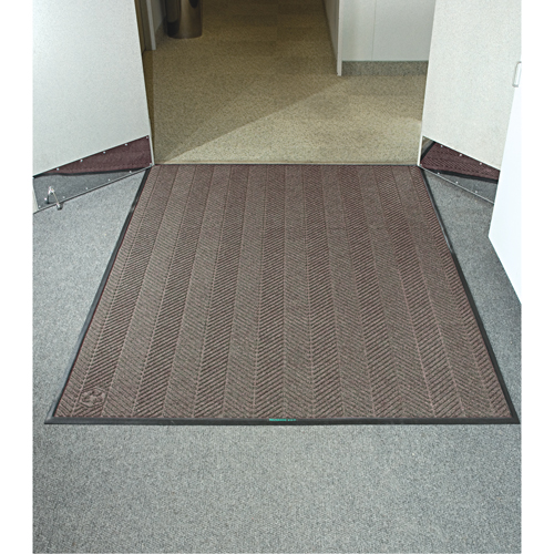 Tapis Waterhog Eco Elite, Essuie-pieds/grattoir, 4' x 20' x 3/8", Brun ch&acirc;taignier Les Fournitures Industrielles Méga