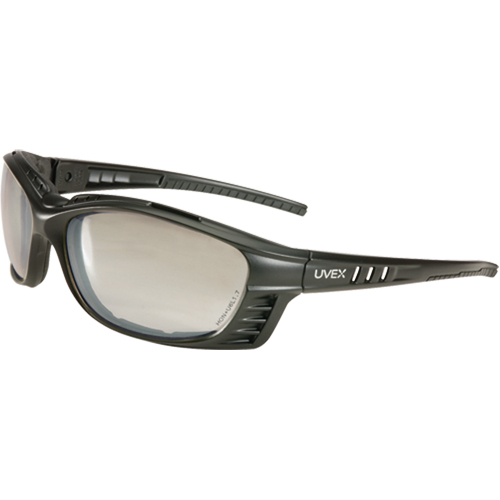 Lunettes de s&eacute;curit&eacute; Uvex Livewire, Lentille Transparent, Antibu&eacute;e, R&eacute;pond ou surpasse la norme CSA Z94.3 Les Fournitures Industrielles Méga