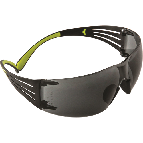 Lunettes de s&eacute;curit&eacute; SecureFit s&eacute;rie 400, Lentille Grise/fum&eacute;e, Antibu&eacute;e/Anti-&eacute;gratignures, ANSI Z87+/R&eacute;pond ou surpasse la norme CSA Z94.3 Les Fournitures Industrielles Méga