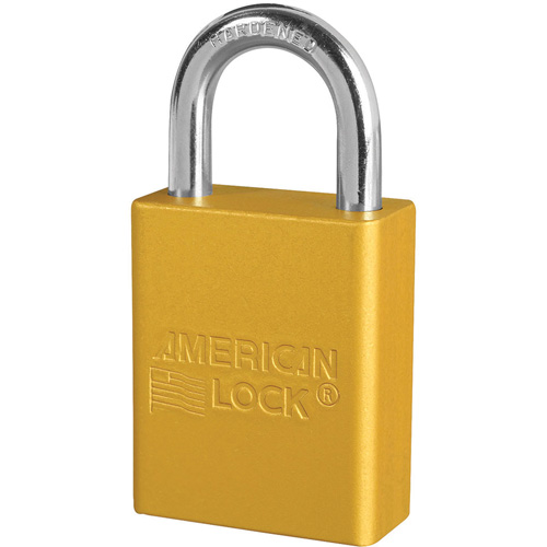Cadenas de s&eacute;curit&eacute; American Lock, Jaune, Cl&eacute;s identiques, Aluminium, Largeur de 1-1/2" Les Fournitures Industrielles Méga