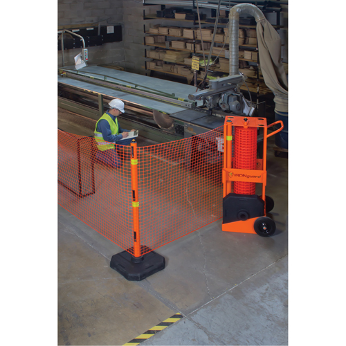 Zone de s&eacute;curit&eacute; portative , 100' lo, Acier, Orange Les Fournitures Industrielles Méga