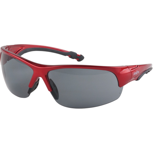 Lunettes de s&eacute;curit&eacute; s&eacute;rie Z1900, Lentille Grise/fum&eacute;e, Anti-&eacute;gratignures, R&eacute;pond ou surpasse la norme CSA Z94.3 Les Fournitures Industrielles Méga