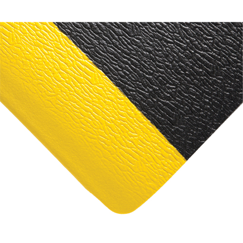Deluxe Soft Step No. 444 Mats, Pebbled, 3' x 5' x 5/8", Black/Yellow, PVC Sponge Les Fournitures Industrielles Méga
