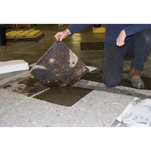 Spilltration Husky Pads, Oil Only, 16" x 16", 17.2 gal. Absorbancy Les Fournitures Industrielles Méga