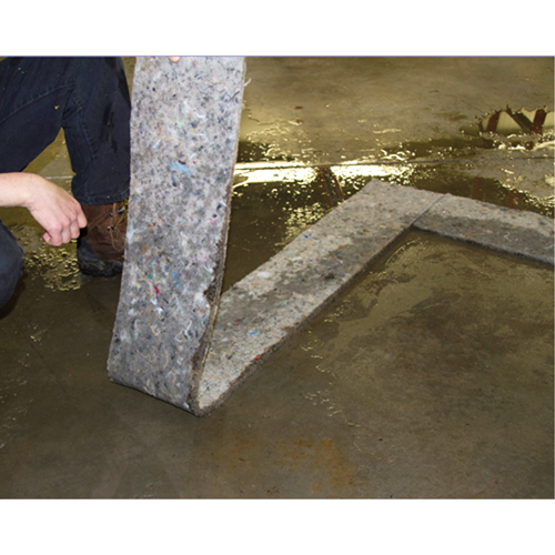 Bandes Husky Spilltration, Huile seulement, 64" x 8", 4 gal. d'absorption Les Fournitures Industrielles Méga