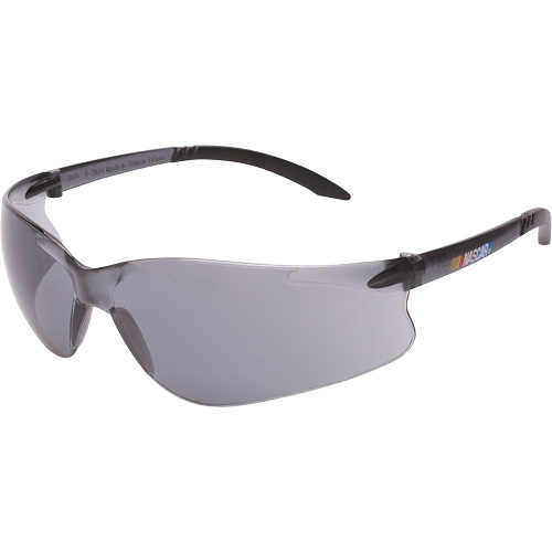 Lunettes de s&eacute;curit&eacute; Veratti GT, Lentille Grise/fum&eacute;e, Anti-&eacute;gratignures, ANSI Z87+/R&eacute;pond ou surpasse la norme CSA Z94.3 Les Fournitures Industrielles Méga