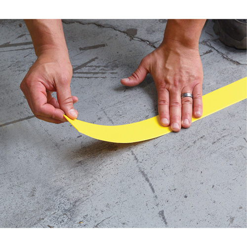 Tough-Mark Heavy-Duty Floor Marking, Rectangle, 48" L x 2" W, Yellow, Polyethylene Les Fournitures Industrielles Méga